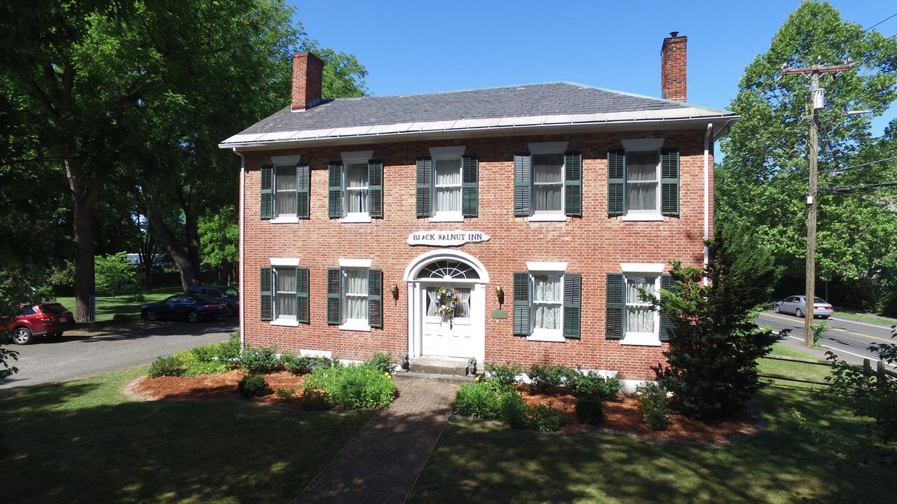 The Black Walnut Inn Amherst Dış mekan fotoğraf